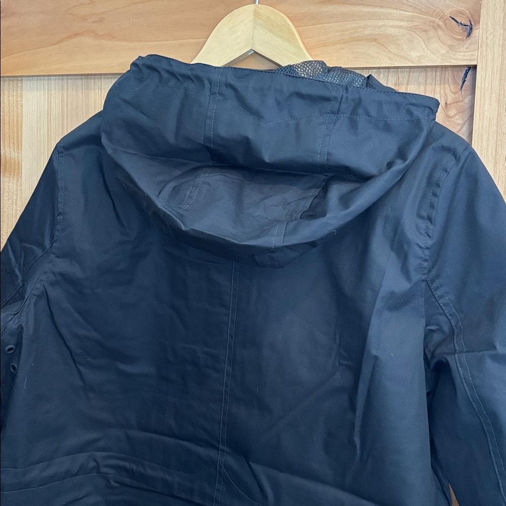 Hunter Black Water-Resistant Jacket - Picture 5 of 6